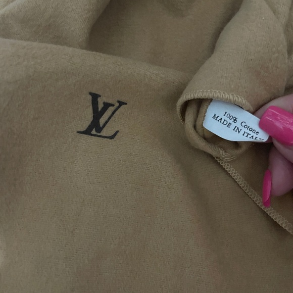 Louis Vuitton Vintage Handbag - Picture 16 of 16